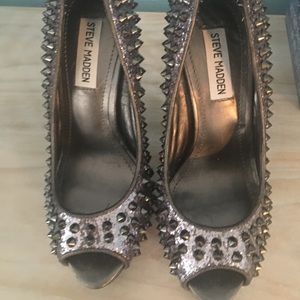 Steve Madden silver studded heels. Slightly used.